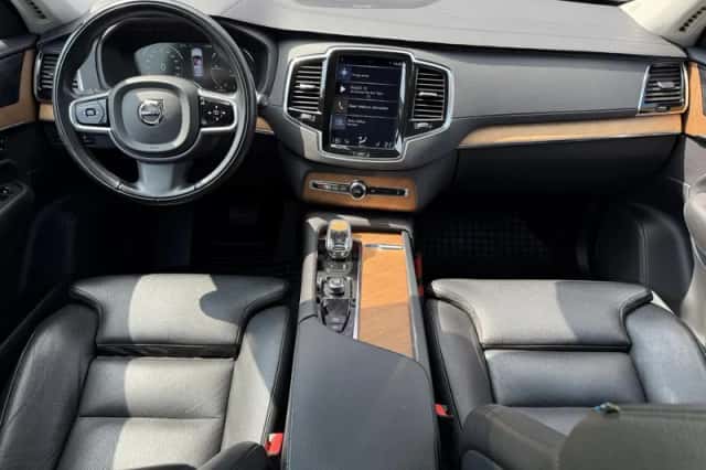 Volvo XC90 (2022) thumbnail 5