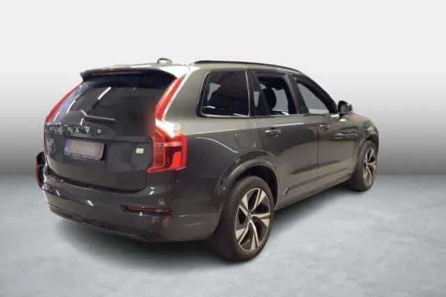 Volvo XC90 (2022) thumbnail 3