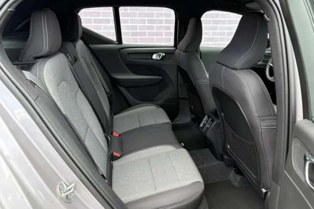 Volvo XC40 (2025) thumbnail 5