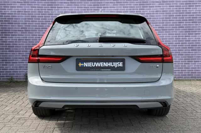 Volvo V90 (2025) thumbnail 13