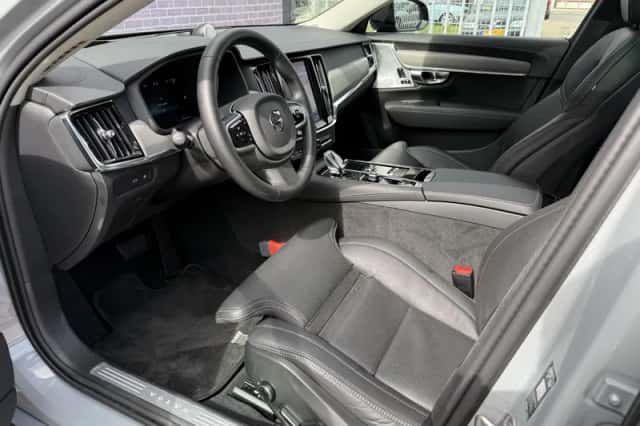 Volvo V90 (2025) thumbnail 19