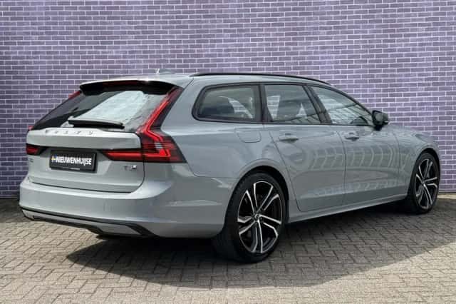 Volvo V90 (2025) thumbnail 3