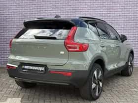 Volvo XC40 (2023) thumbnail 3