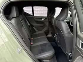 Volvo XC40 (2023) thumbnail 6