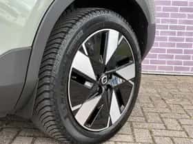 Volvo XC40 (2023) thumbnail 9