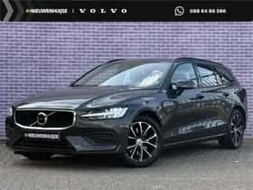 Volvo V60 (2022) thumbnail 1