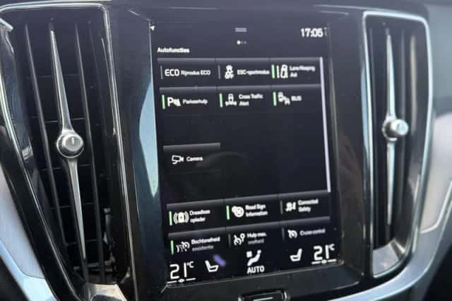 Volvo V60 (2022) thumbnail 23