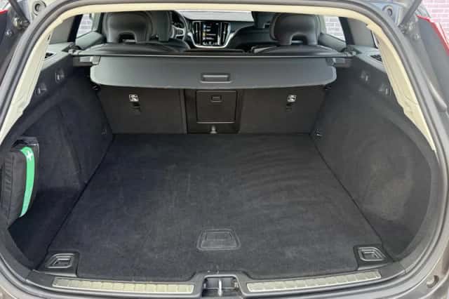 Volvo V60 (2022) thumbnail 24