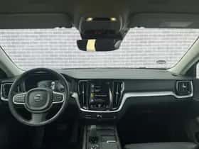 Volvo V60 (2022) thumbnail 4