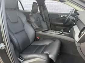 Volvo V60 (2022) thumbnail 5
