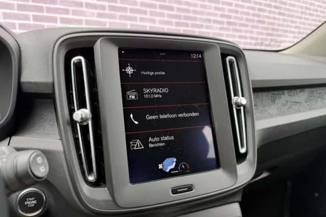 Volvo XC40 (2018) thumbnail 17