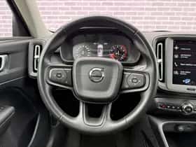 Volvo XC40 (2018) thumbnail 18