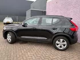 Volvo XC40 thumbnail 3