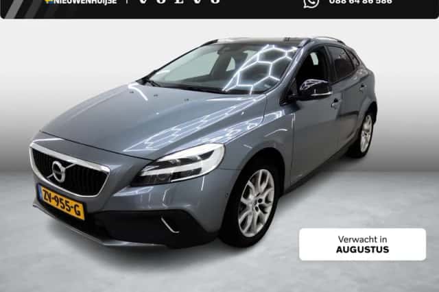 Volvo V40 (2019) thumbnail 1