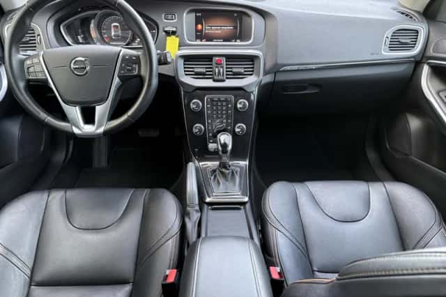Volvo V40 (2019) thumbnail 5