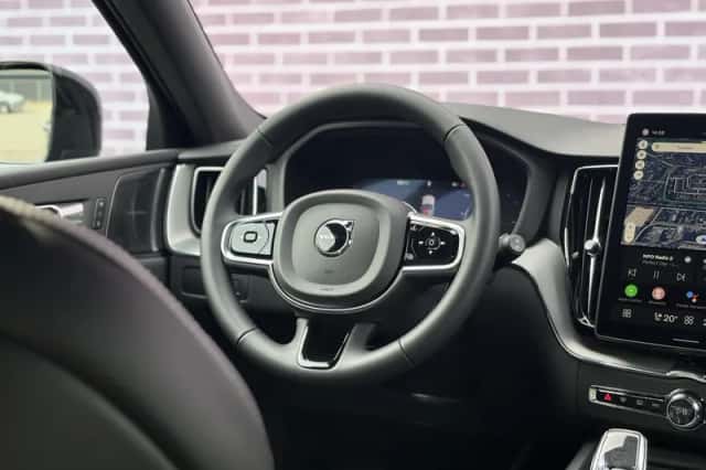 Volvo XC60 (2025) thumbnail 12