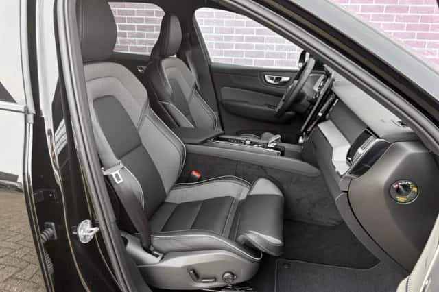 Volvo XC60 (2025) thumbnail 5