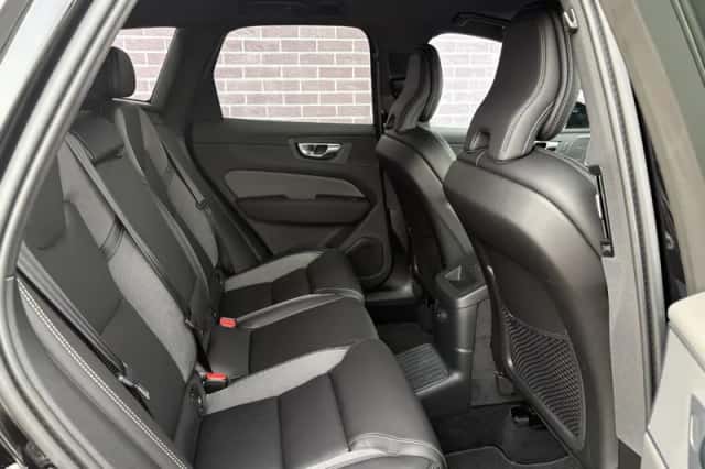 Volvo XC60 (2025) thumbnail 6