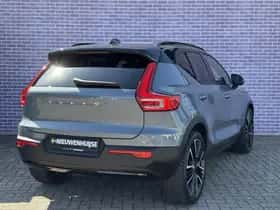 Volvo XC40 thumbnail 3