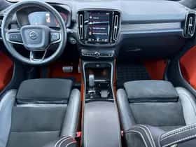 Volvo XC40 thumbnail 5