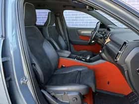 Volvo XC40 thumbnail 6