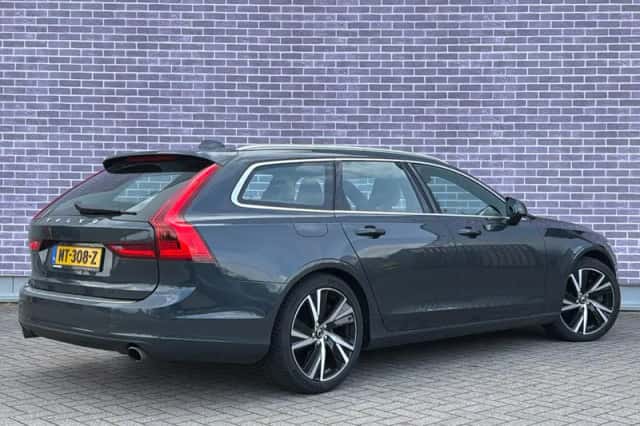 Volvo V90 (2017) thumbnail 3