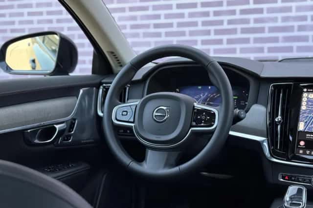 Volvo V90 (2025) thumbnail 10