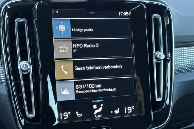 Volvo XC40 (2022) thumbnail 21
