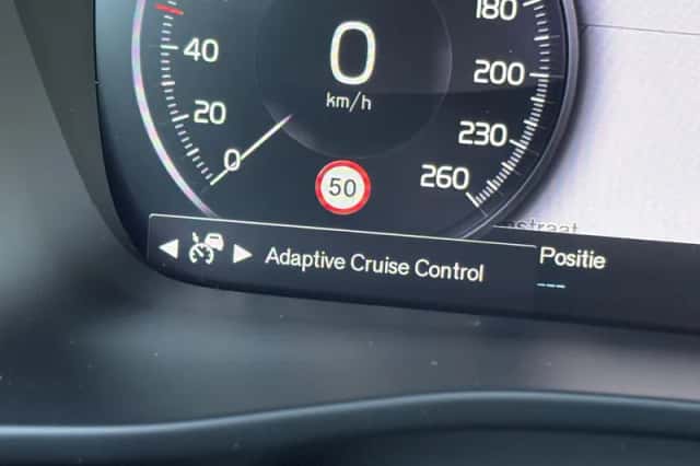 Volvo XC40 (2022) thumbnail 22