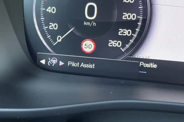 Volvo XC40 (2022) thumbnail 23