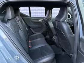 Volvo XC40 thumbnail 6