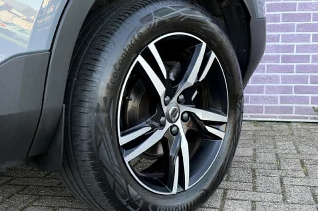 Volvo XC40 (2022) thumbnail 9