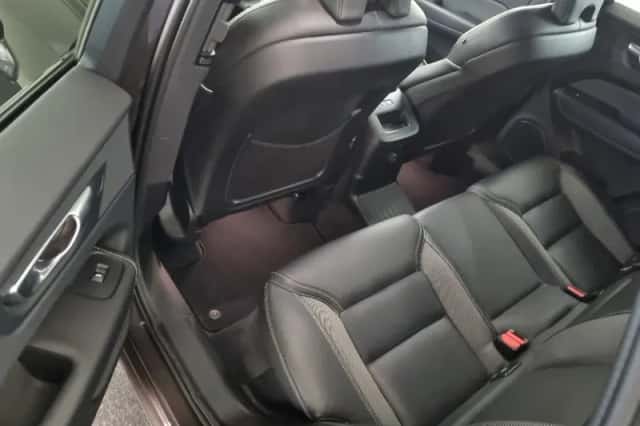 Volvo XC60 (2023) thumbnail 6