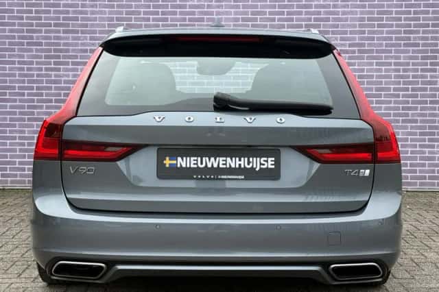 Volvo V90 (2018) thumbnail 16