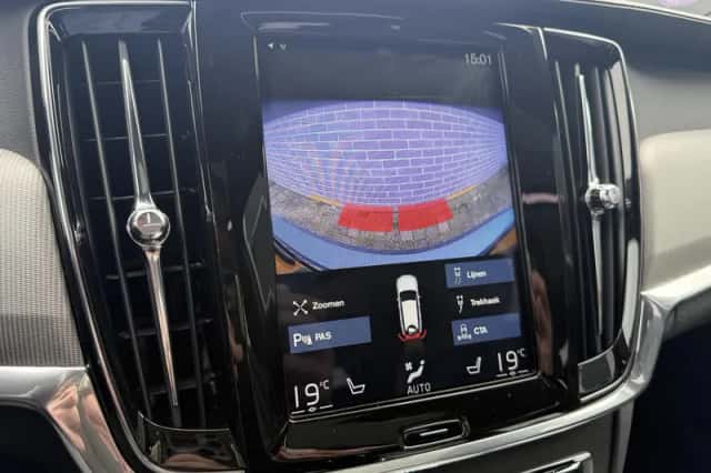 Volvo V90 (2018) thumbnail 17