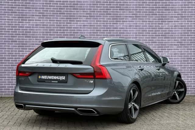 Volvo V90 (2018) thumbnail 3