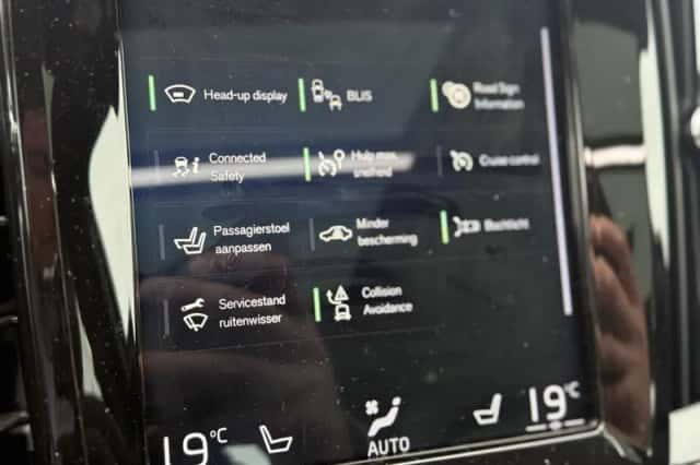 Volvo V90 (2018) thumbnail 27