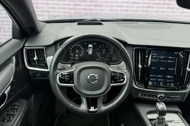 Volvo V90 (2018) thumbnail 33