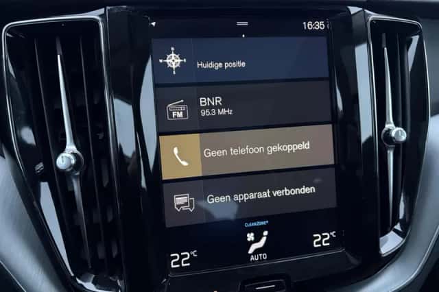 Volvo XC60 (2018) thumbnail 11