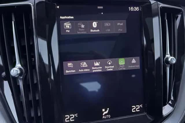 Volvo XC60 (2018) thumbnail 12