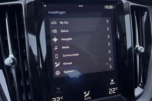 Volvo XC60 (2018) thumbnail 19