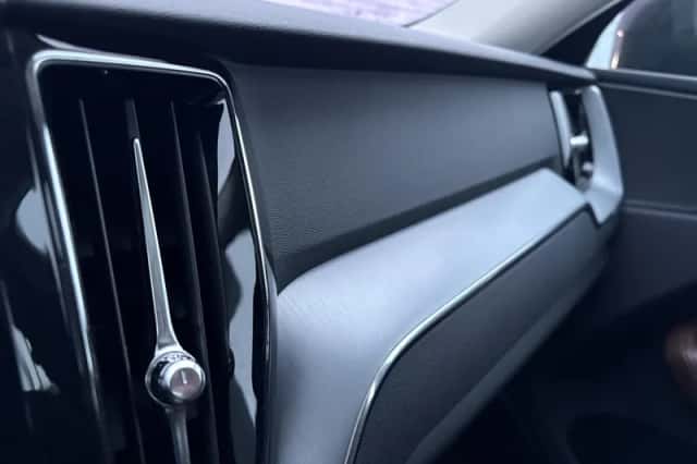 Volvo XC60 (2018) thumbnail 21