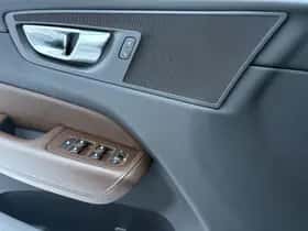 Volvo XC60 thumbnail 22