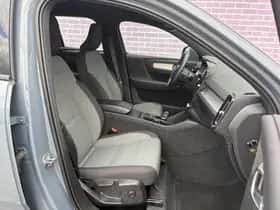 Volvo XC40 thumbnail 6