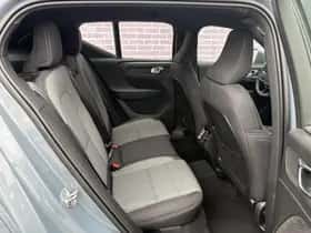 Volvo XC40 thumbnail 7