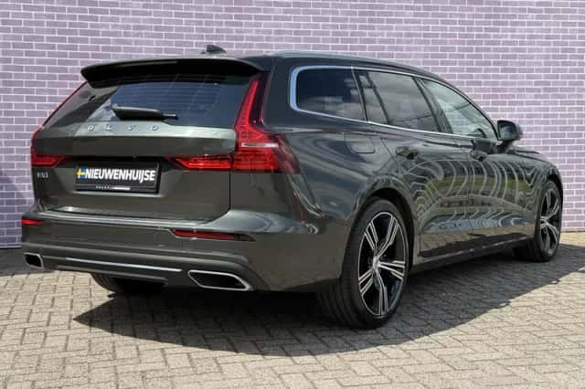 Volvo V60 (2020) thumbnail 3