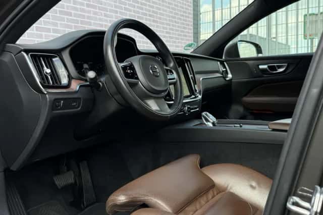 Volvo V60 (2020) thumbnail 5