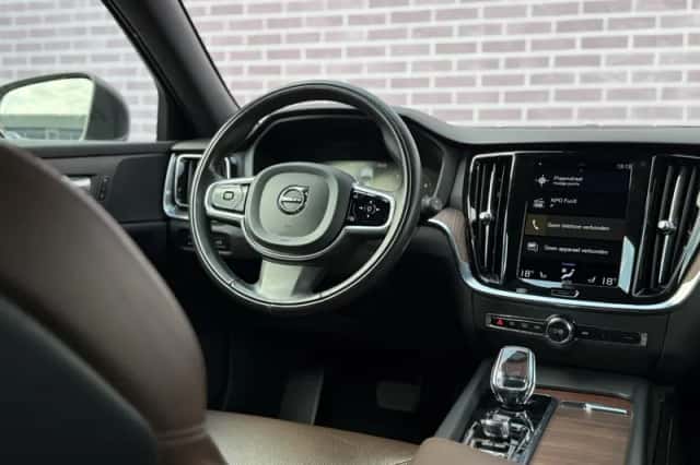 Volvo V60 (2020) thumbnail 7