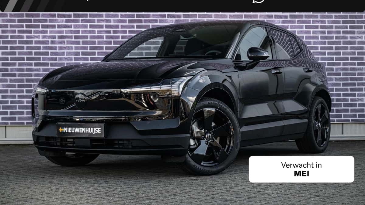 Volvo EX30 — foto 1
