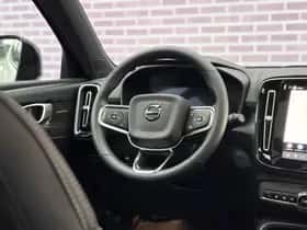 Volvo EX40 thumbnail 17